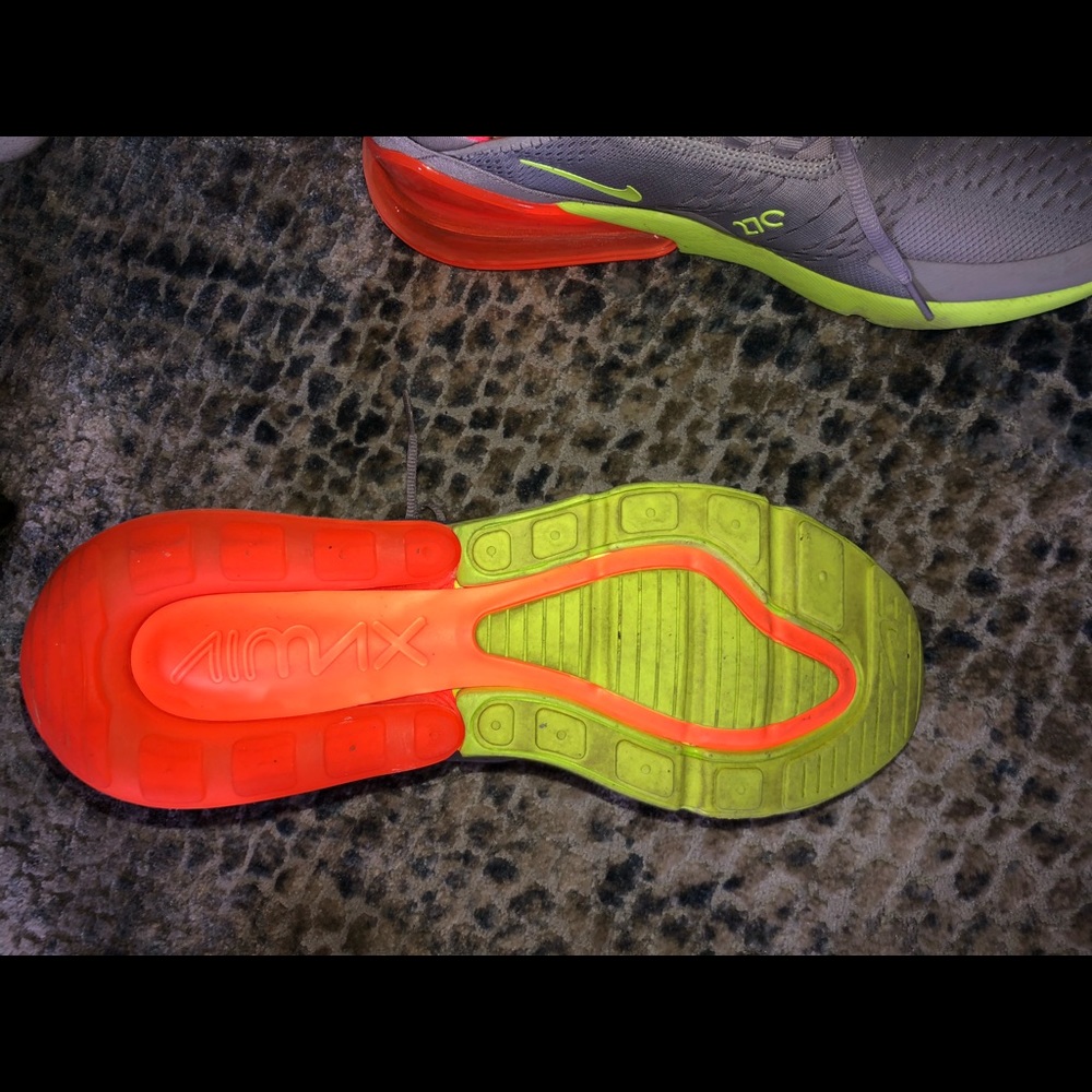 Nike - Picture 4 of 5